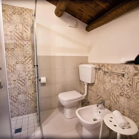 Guest house Niria 2*